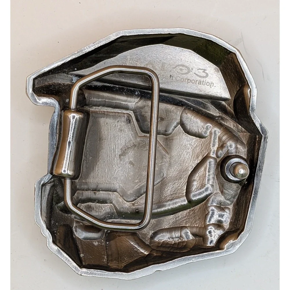 Microsoft Xbox Halo 3 Master Chief Helmet Belt Buckle Silver Tone 2009